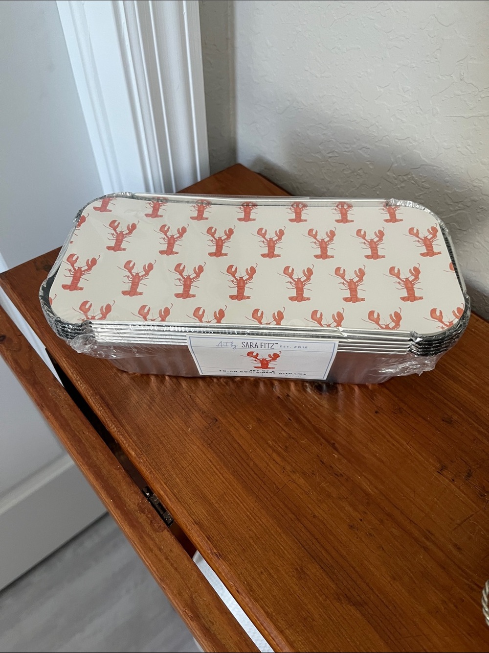 Sara Fitz Lobster Print Tin Set - Coral on Cream